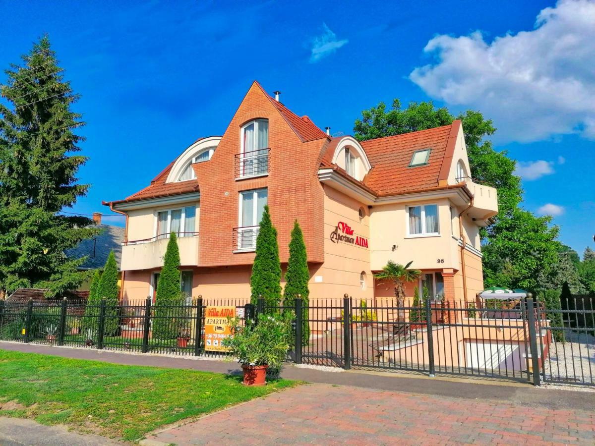 Villa Aida Apartman Хайдусобосло Экстерьер фото