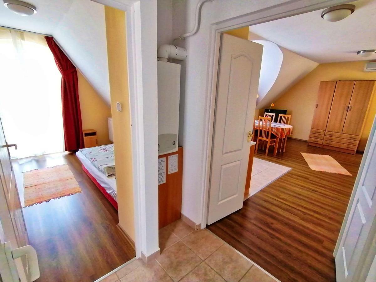 Villa Aida Apartman Хайдусобосло Экстерьер фото