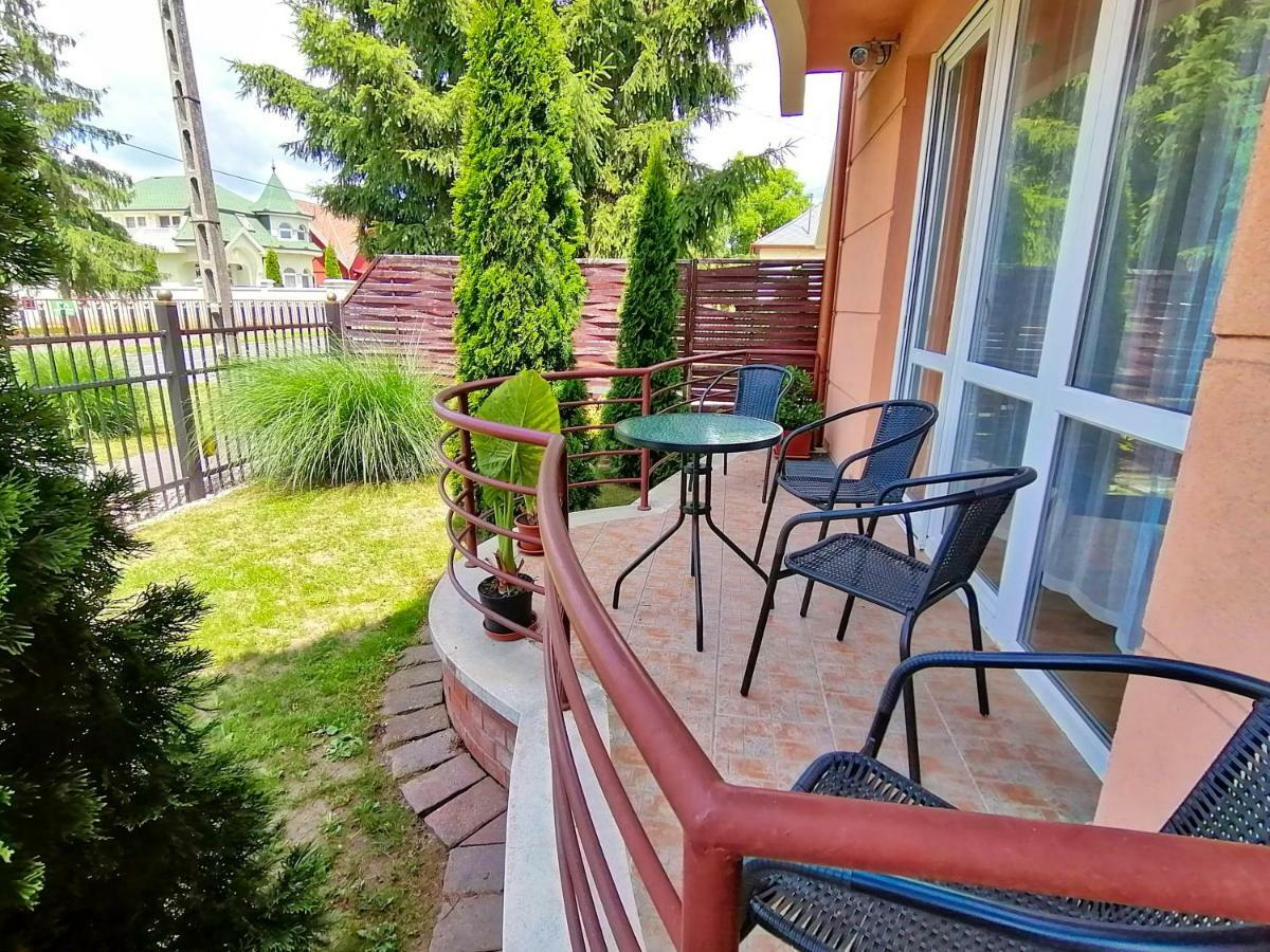 Villa Aida Apartman Хайдусобосло Экстерьер фото